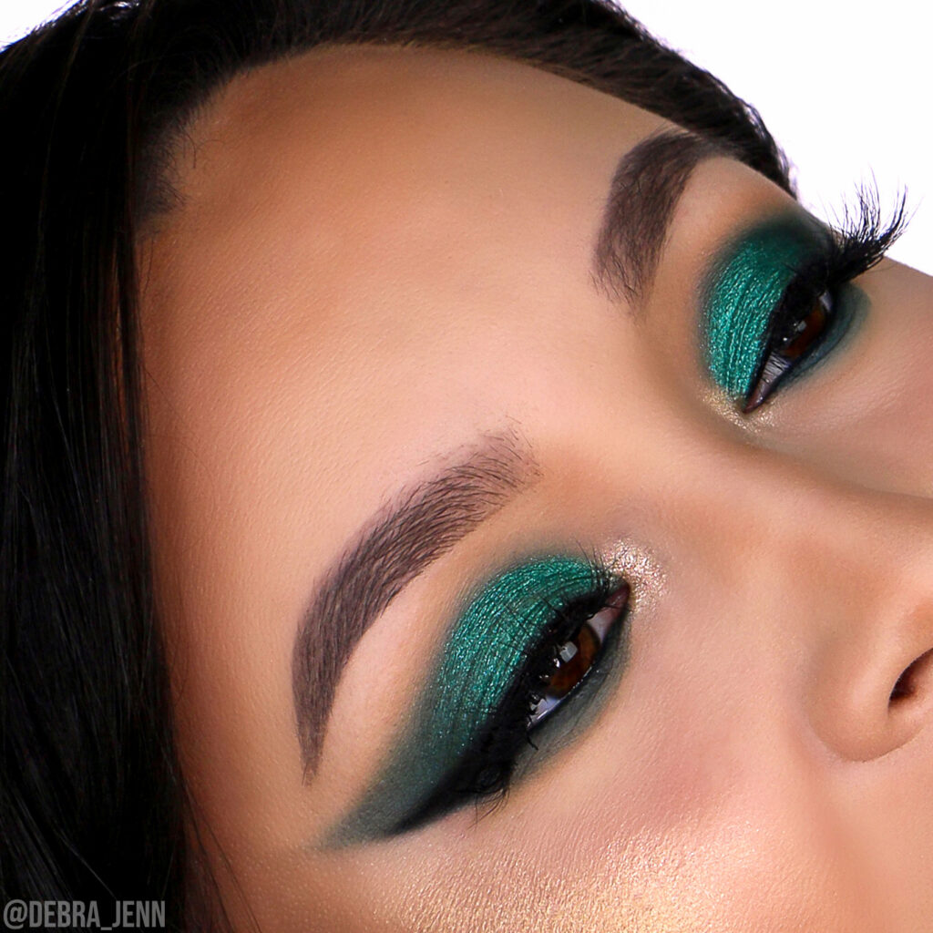 Emerald Green Eyeshadow Closeup