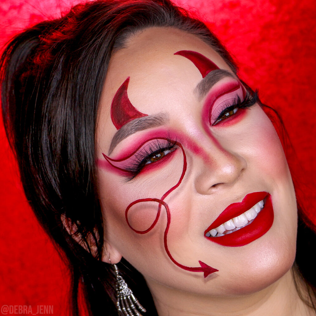 Halloween eyeshadow - red devil eye makeup 
