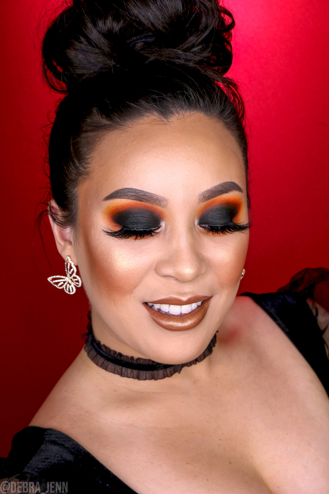 Black Smokey Eye Tutorial For Hooded Eyes Step By Step With Pictures Debra Jenn